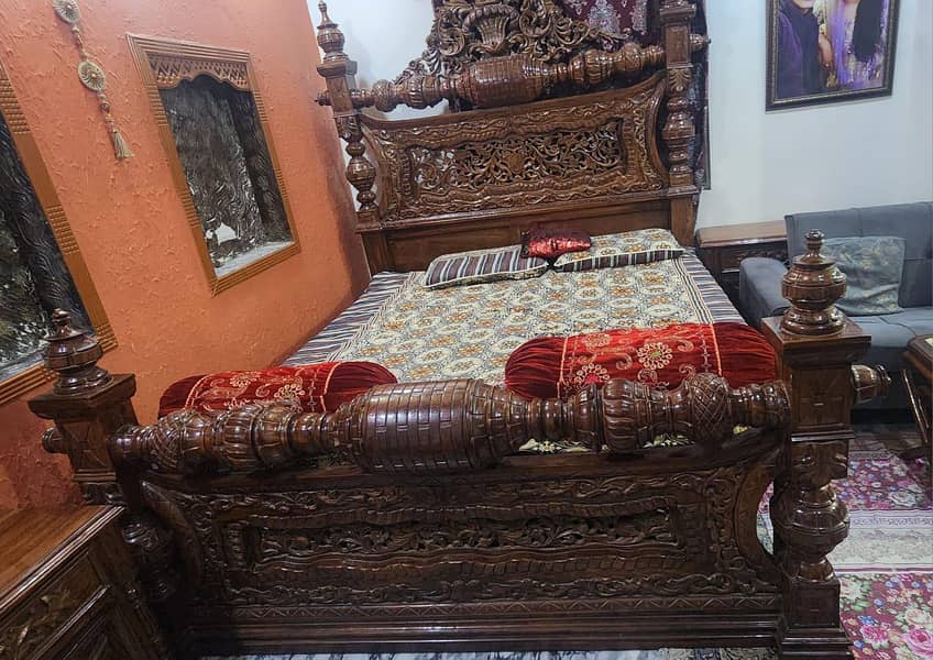 chinoti Bed total solid wood 1