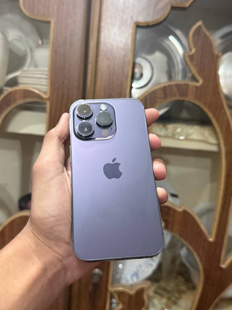 Apple iPhone 14 Pro 0