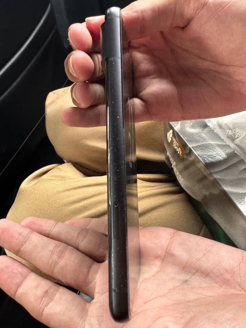Google Pixel 8 4