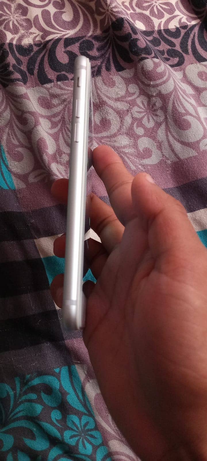 Apple iPhone 7 3