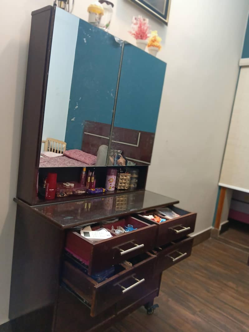 Dressing Table 1