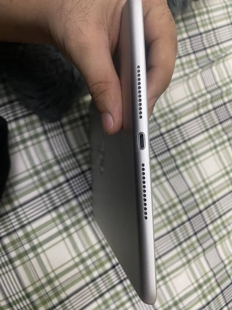 Ipad 9th generation 4