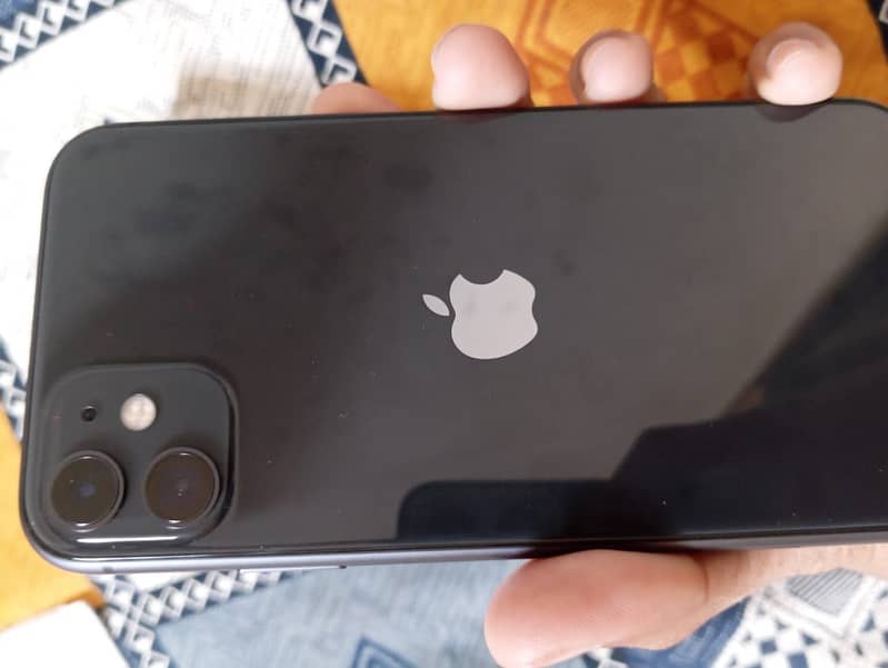 Apple iPhone 11 3