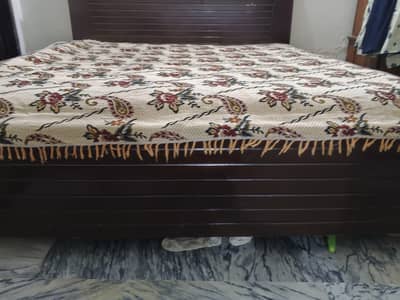 bed.  mattress mirror almira