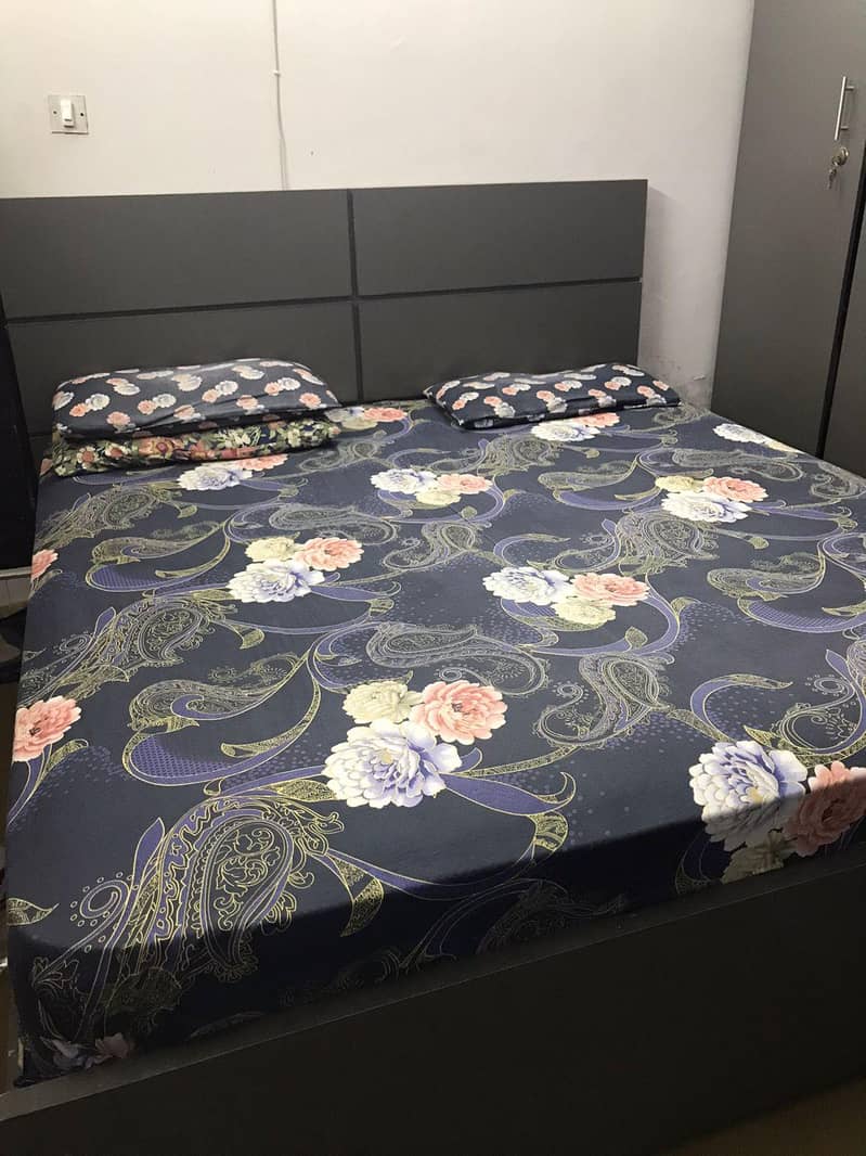 bedroom set 0