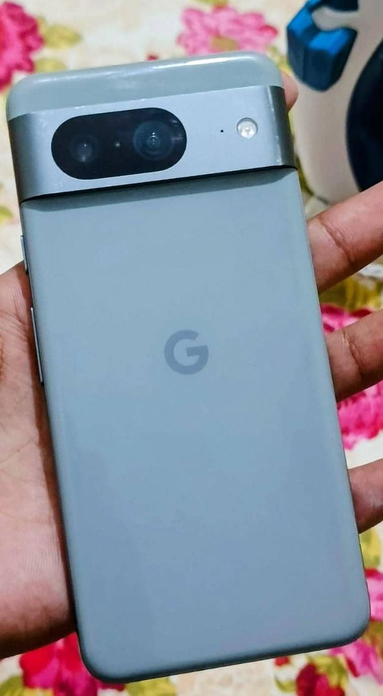 Google Pixel 8 1