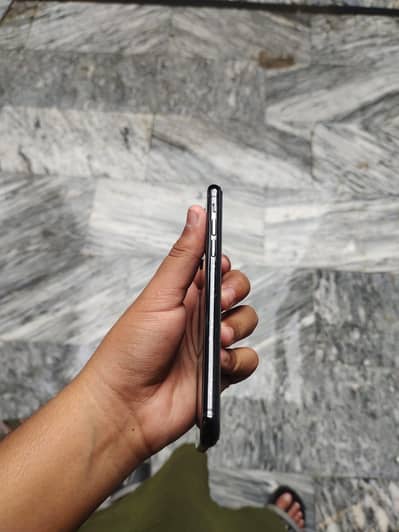 iPhone X 64GB - 9.5/10 Clean Condition - Original Panel
