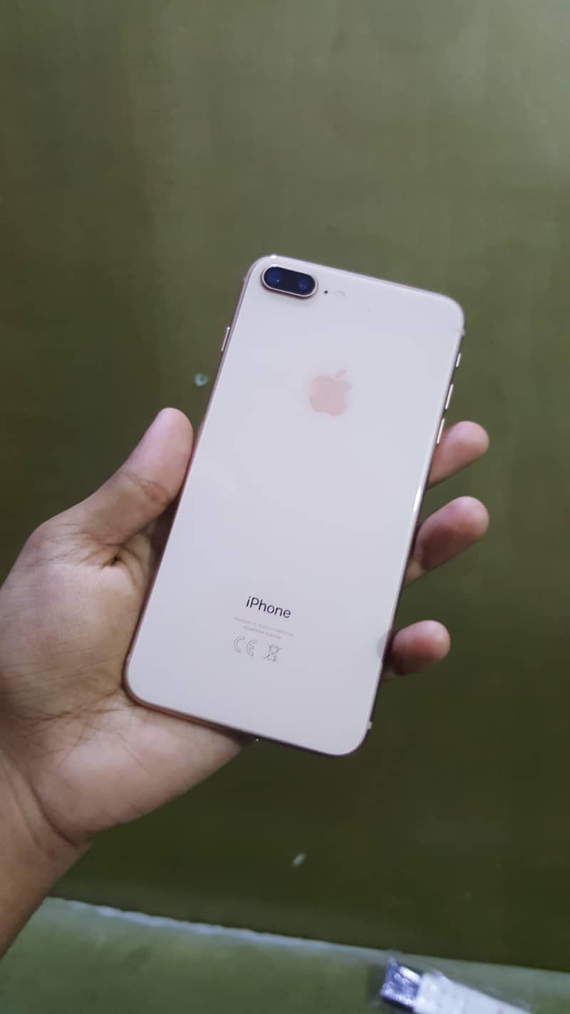Apple iPhone 8 Plus 6