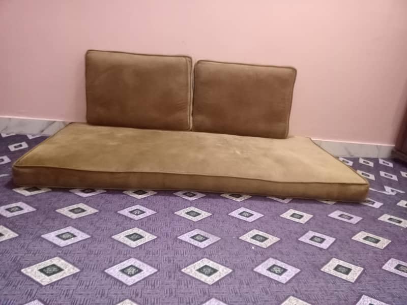 Original Peshawari Toshaak / Floor Sofa Set – Excellent Condition 3