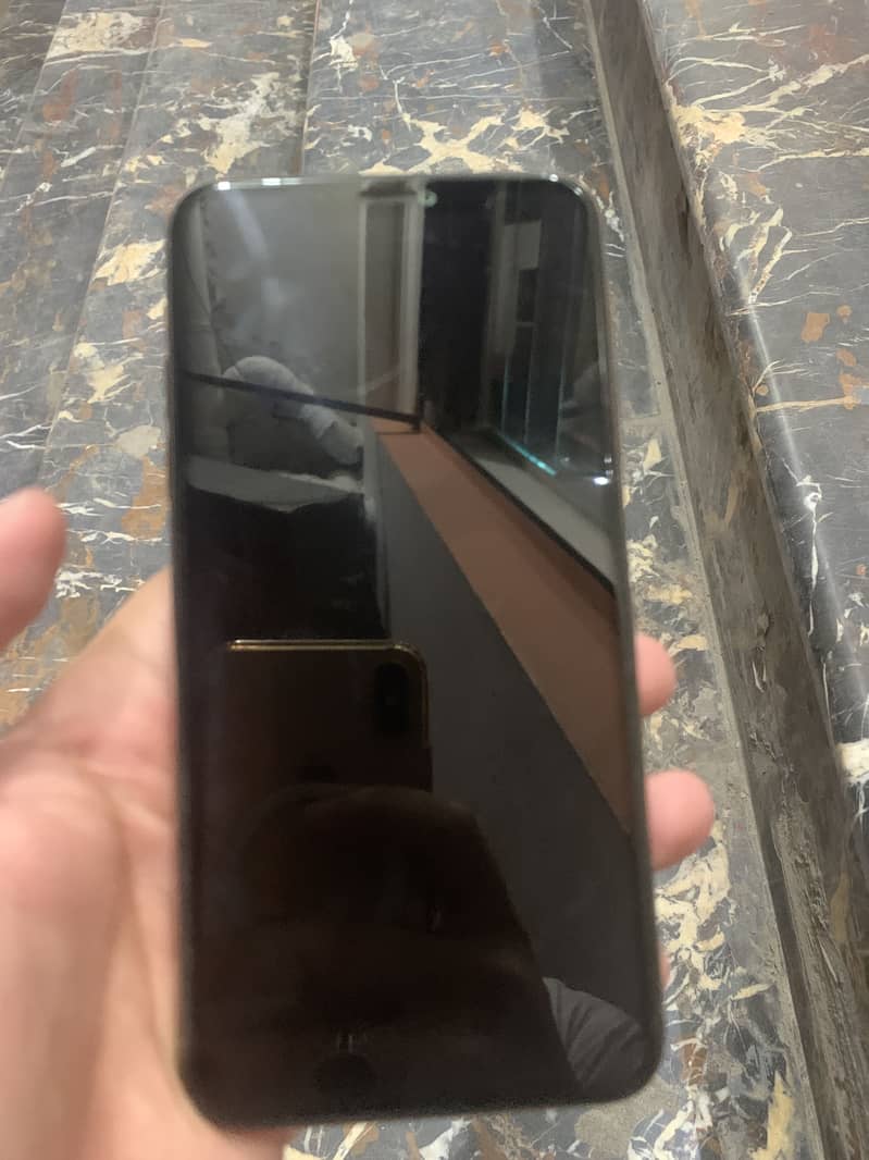 iPhone 11 Pro Max 0
