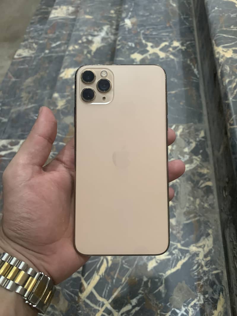 iPhone 11 Pro Max 1