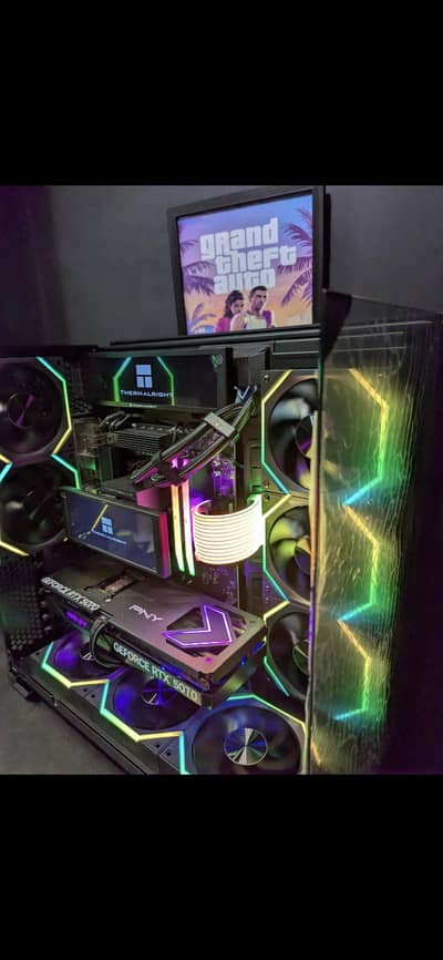High End Gaming PC With Crazy Looks