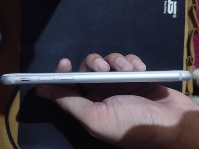 Apple iPhone 7 7
