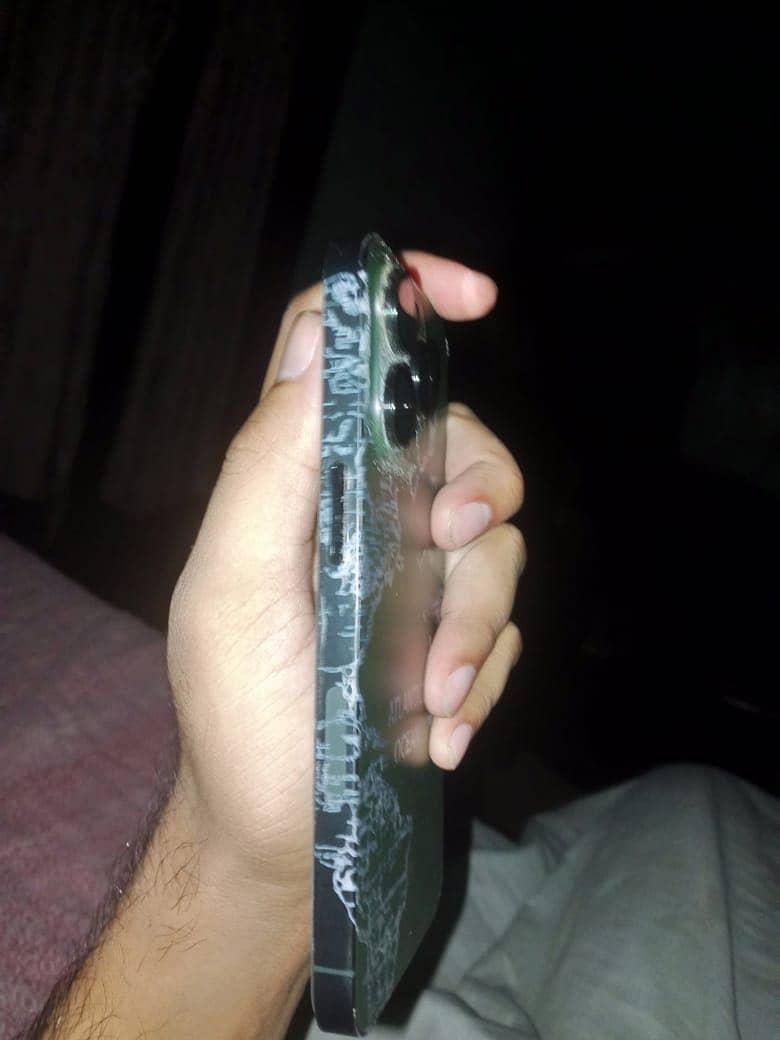 Apple iPhone 13 Pro 1