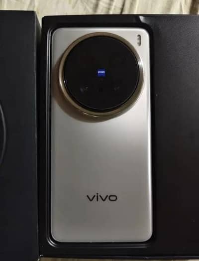 vivo x 200 Pro Mobile 12/512 gb with Full Box urgent sale