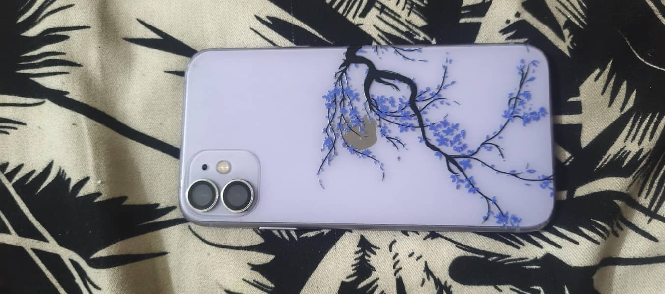 Apple iPhone 11 0