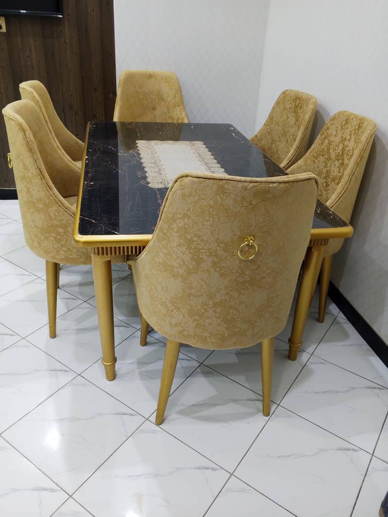 luxuary dining table 2