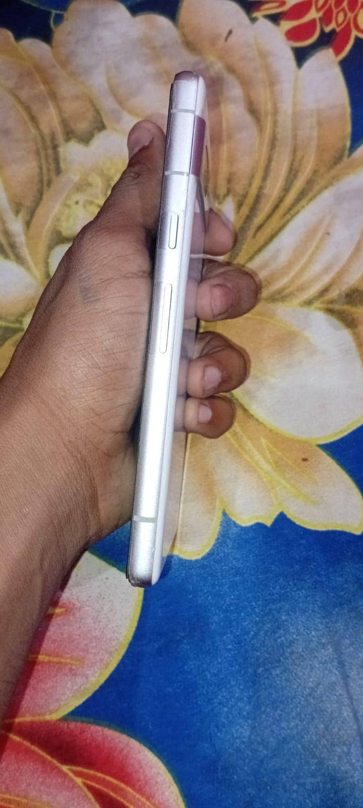 Google Pixel 7a 1
