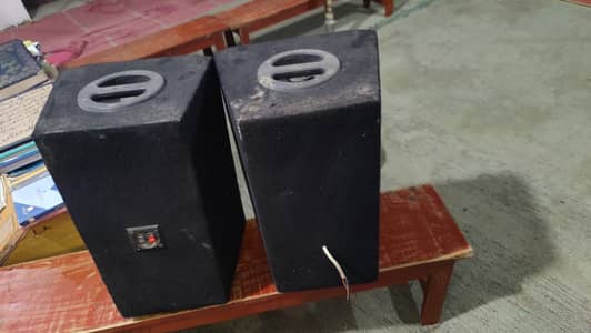 4 dba or 2 speaker