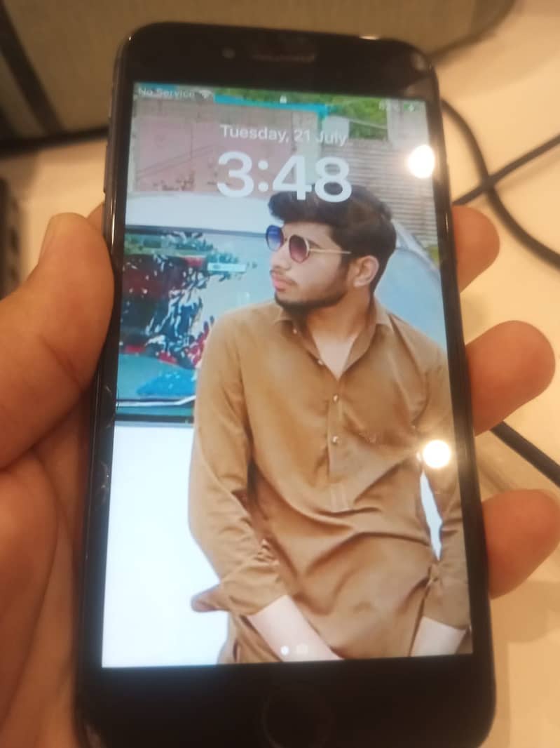 Apple iPhone 8 4