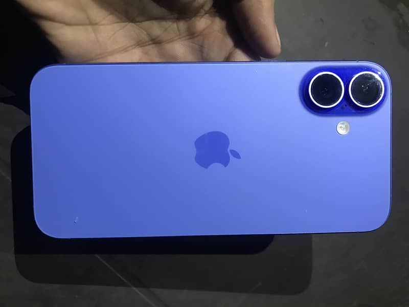 Apple iPhone 16 Plus 0