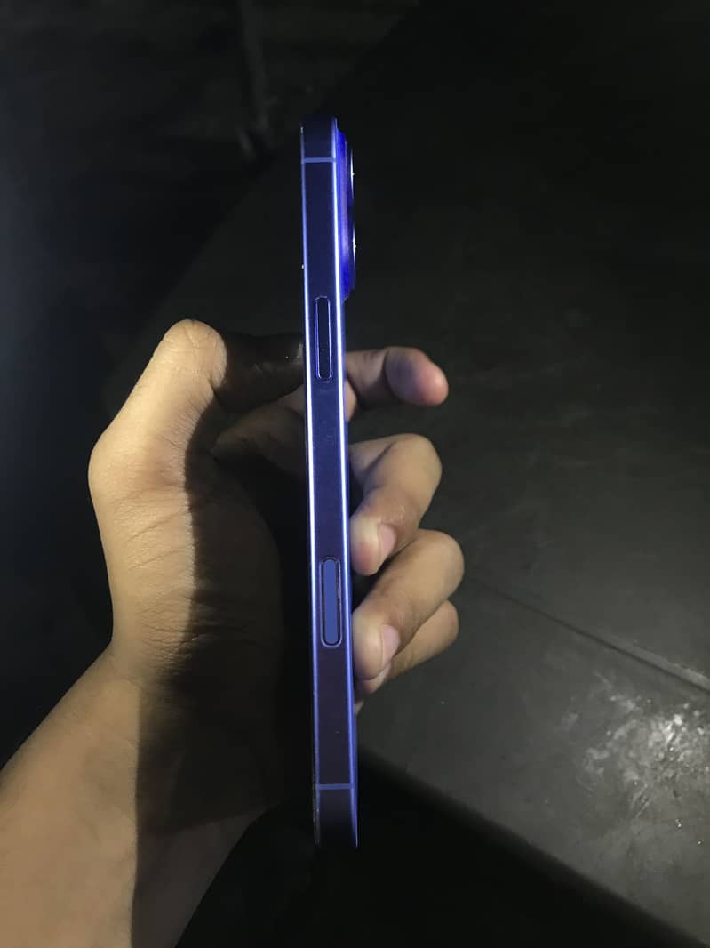 Apple iPhone 16 Plus 2