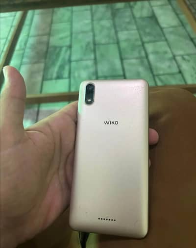 Wiko T10