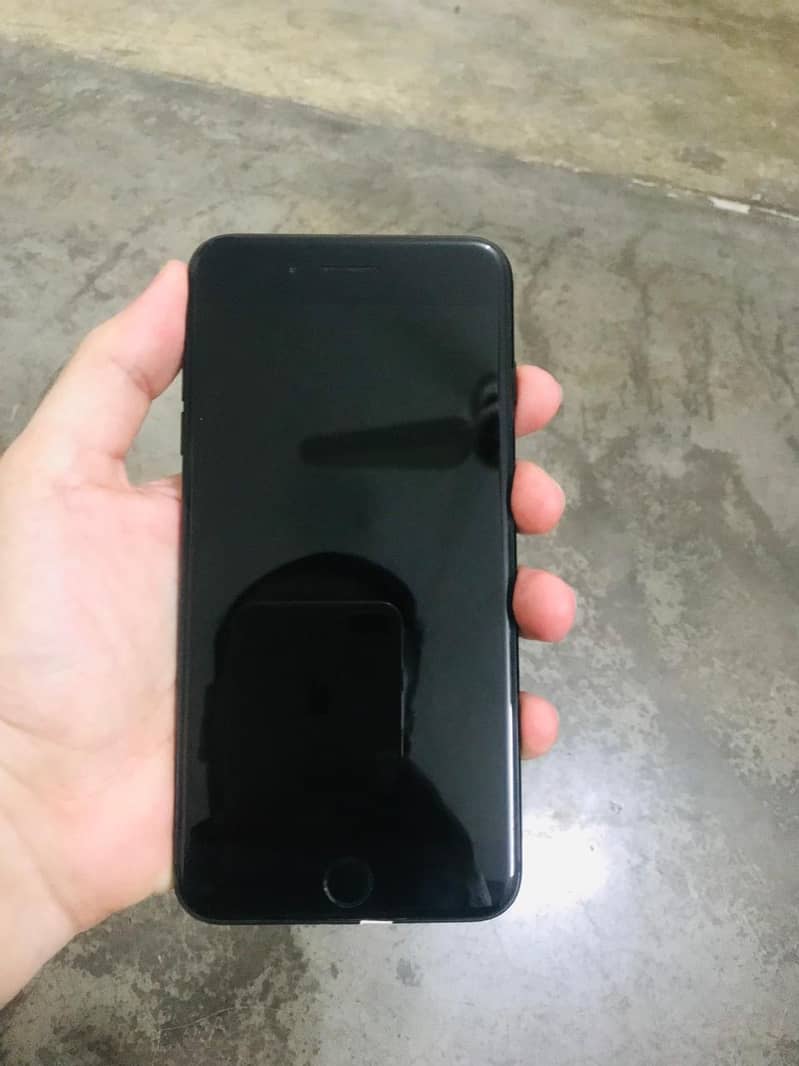 Apple iPhone 7 Plus 3