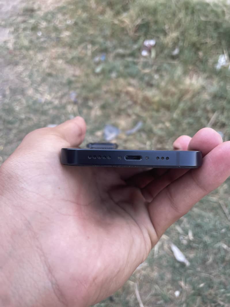 iPhone 14 8