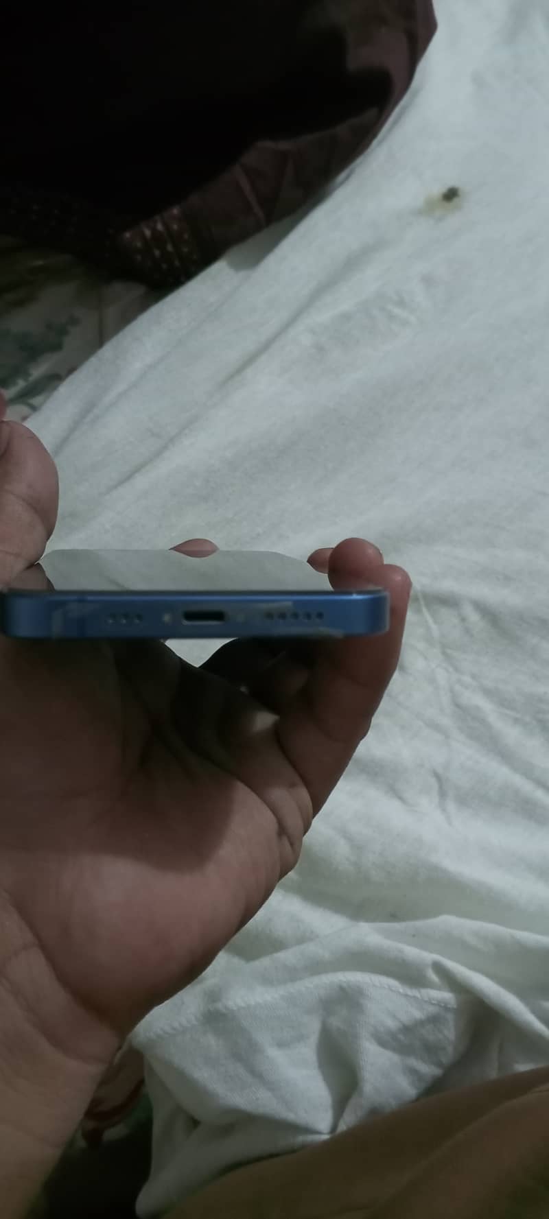 Apple iPhone 13 4