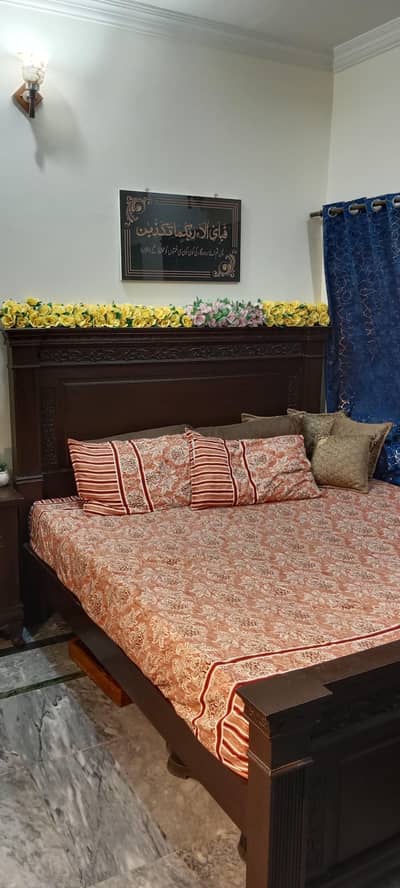 Double Bed Wooden Chinyoti