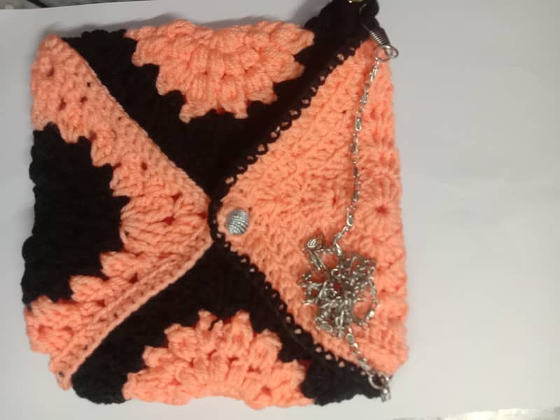 multipurpose crochet pouch 1