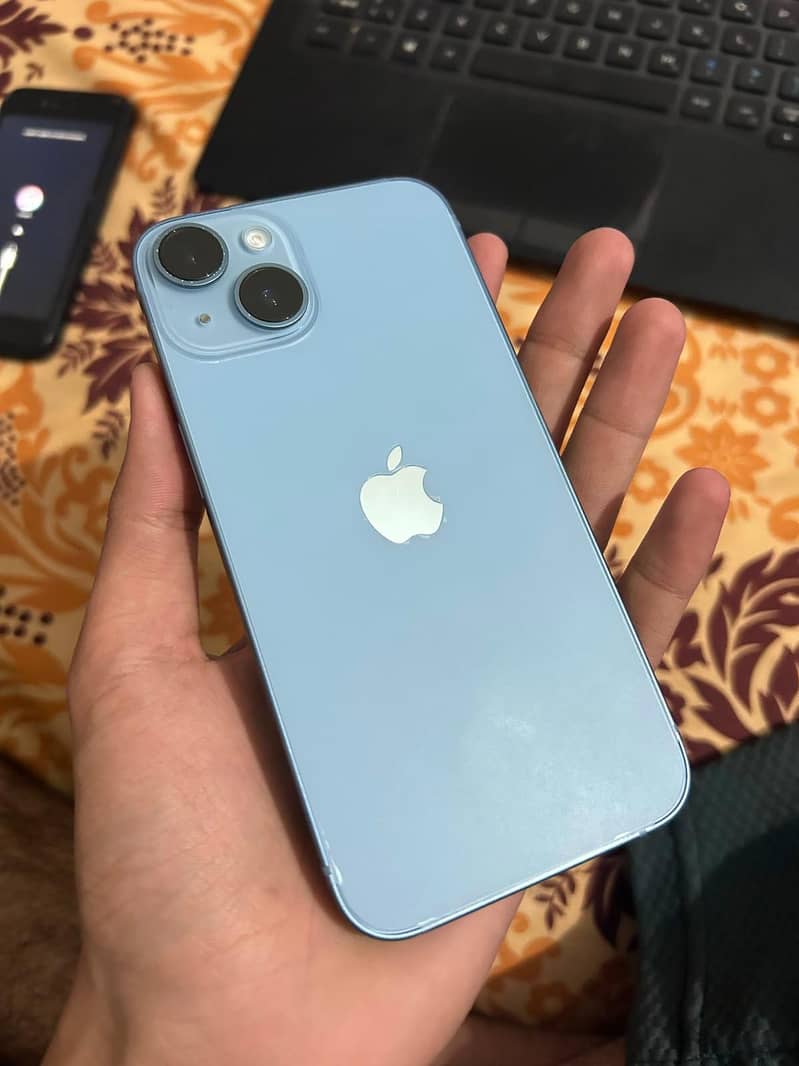 Apple iPhone 14 4