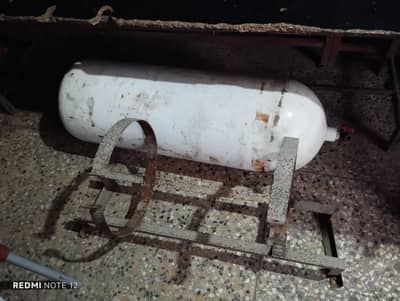 CNG Kit with Big cylinder 60kg in Good Condition