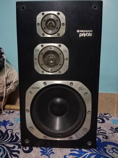 Pioneer woofer speaker