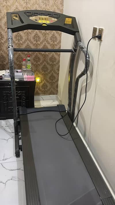 American Fitness Treadmill – 10/10 Condition | Excellent Quality