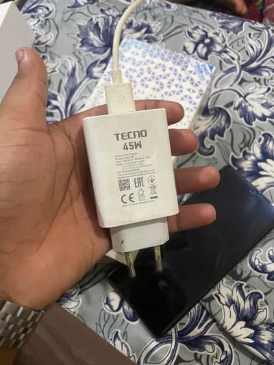 condition 10/10 hai. 6 month ke warrenty me hai
