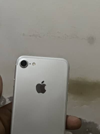 Apple iPhone 7