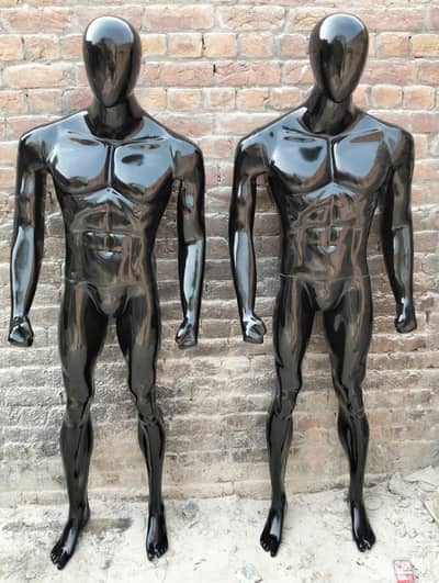 Dummies and Mannequins