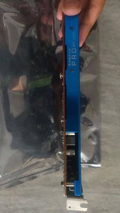 Radeon pro wx2100 2gb