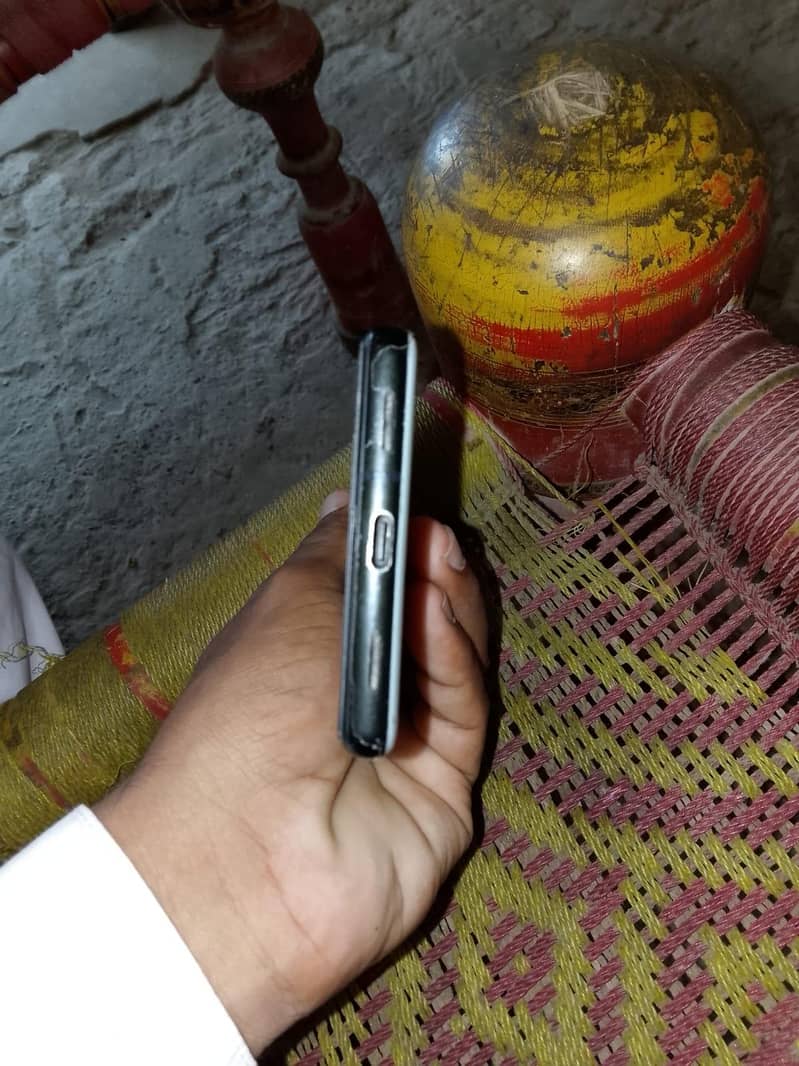 Google Pixel 6a 3