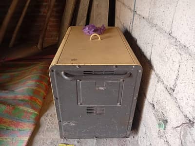 heavy duty gernetor 5kva used excellent conditon