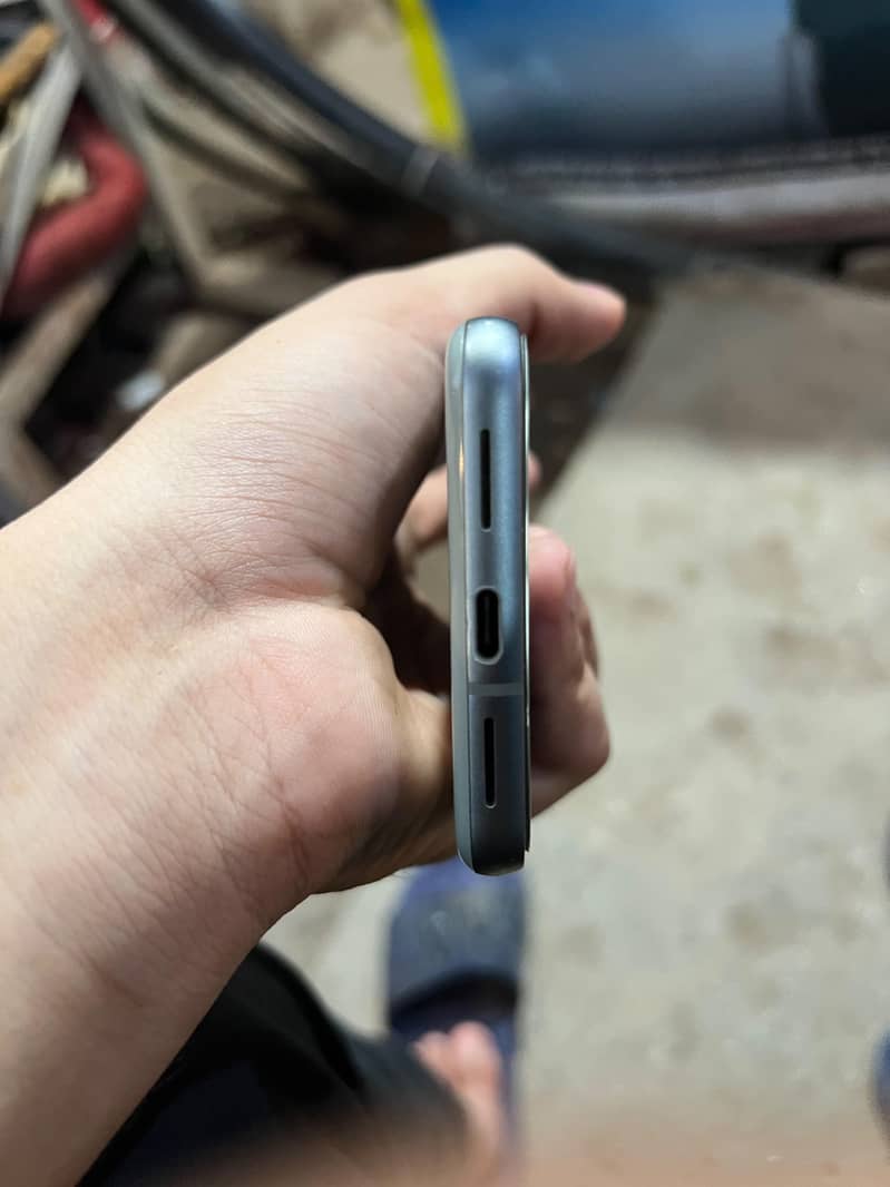 Google Pixel 8 2
