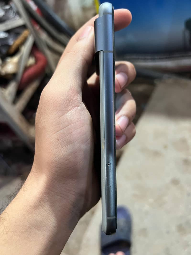 Google Pixel 8 3