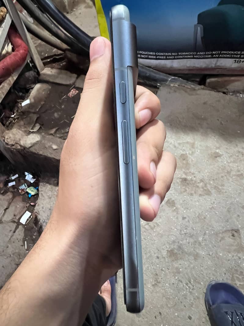 Google Pixel 8 5