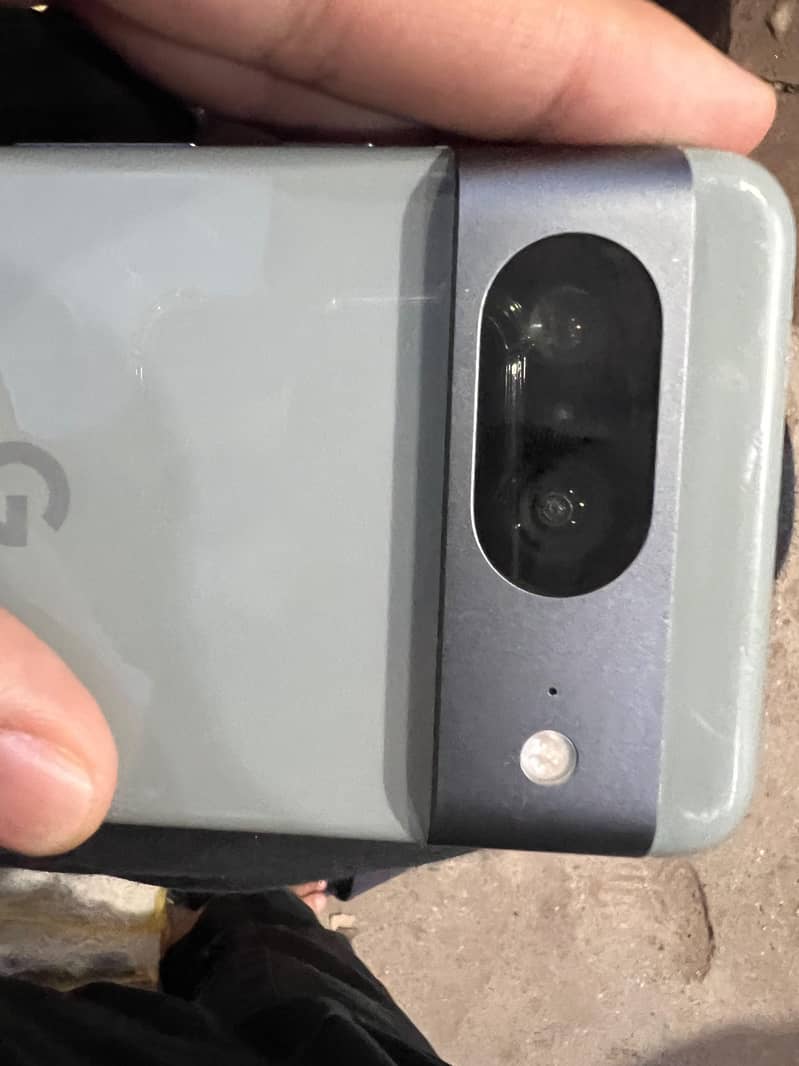 Google Pixel 8 6