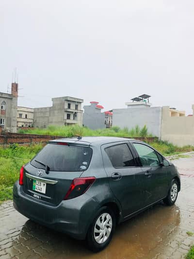 Toyota Vitz 2011