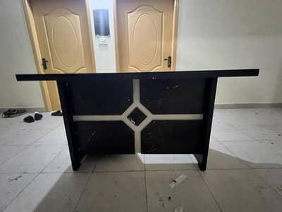 Modern Office Table / Computer Desk - Like New