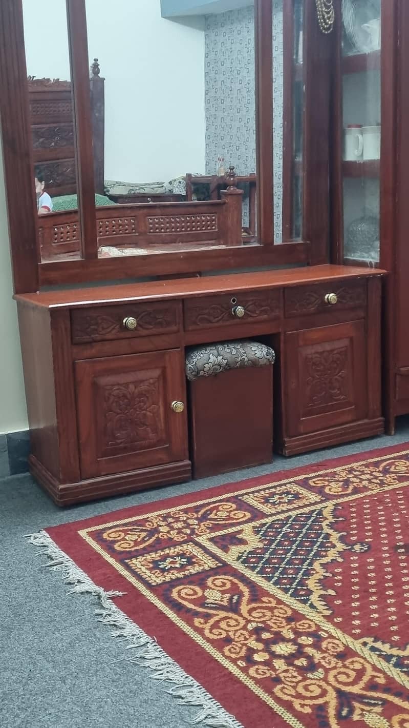 dressing table 1