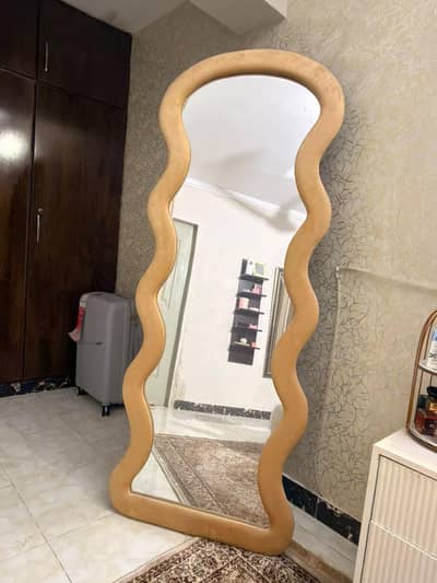 new brand new mirror urgent for sale